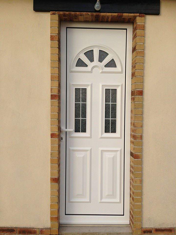 Installation porte d'entrée maison Survilliers